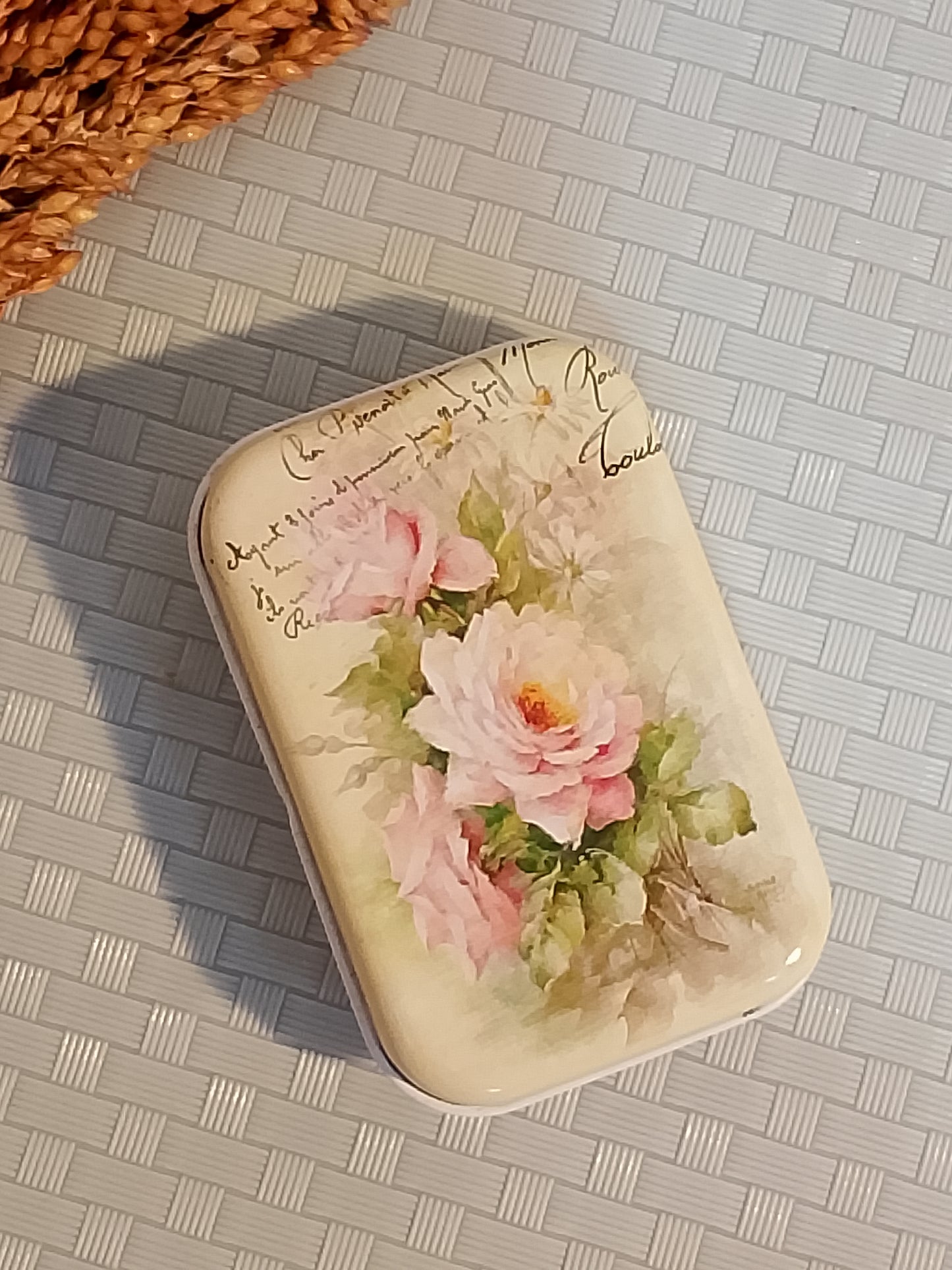 Floral Vintage Theme Tinbox